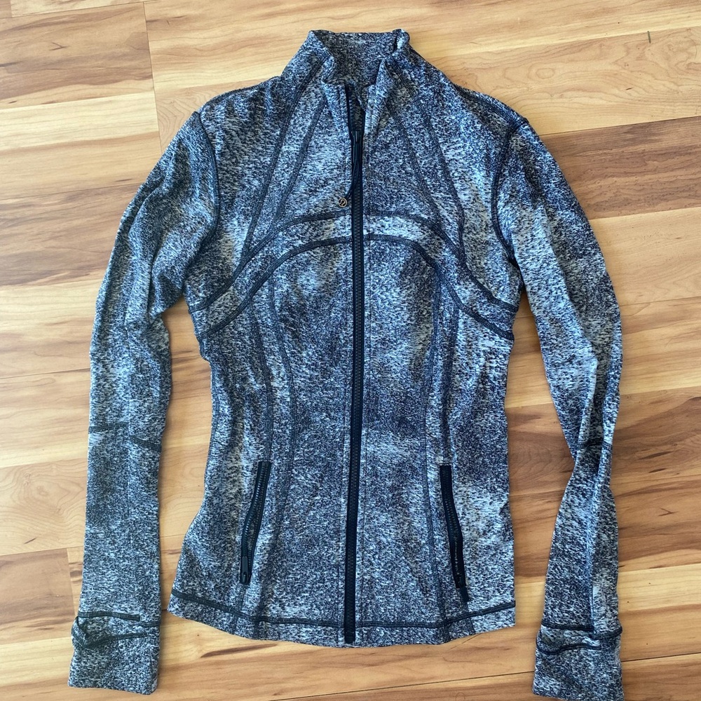 Lululemon Women's Heathered Gray Jacket